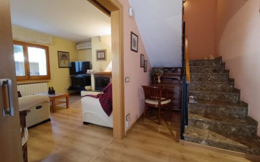 Casa adosada en venta en Montbui