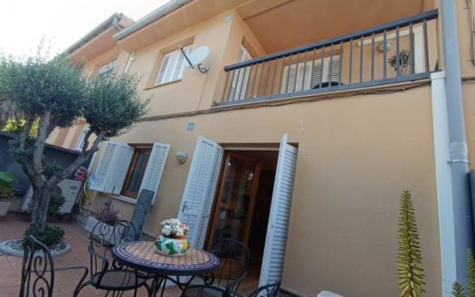 Casa adosada en venta en Montbui