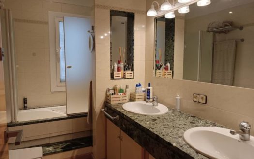 Casa adosada en venta en Montbui