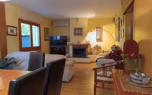 Casa adosada en venta en Montbui