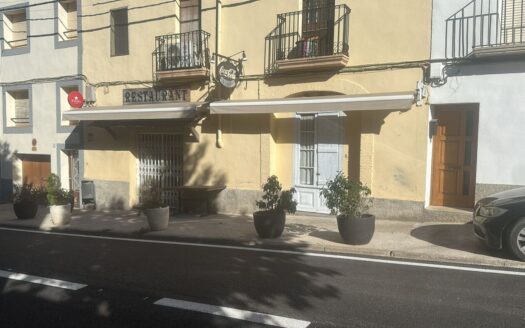 Traspas de restaurant amb encant a La Llacuna